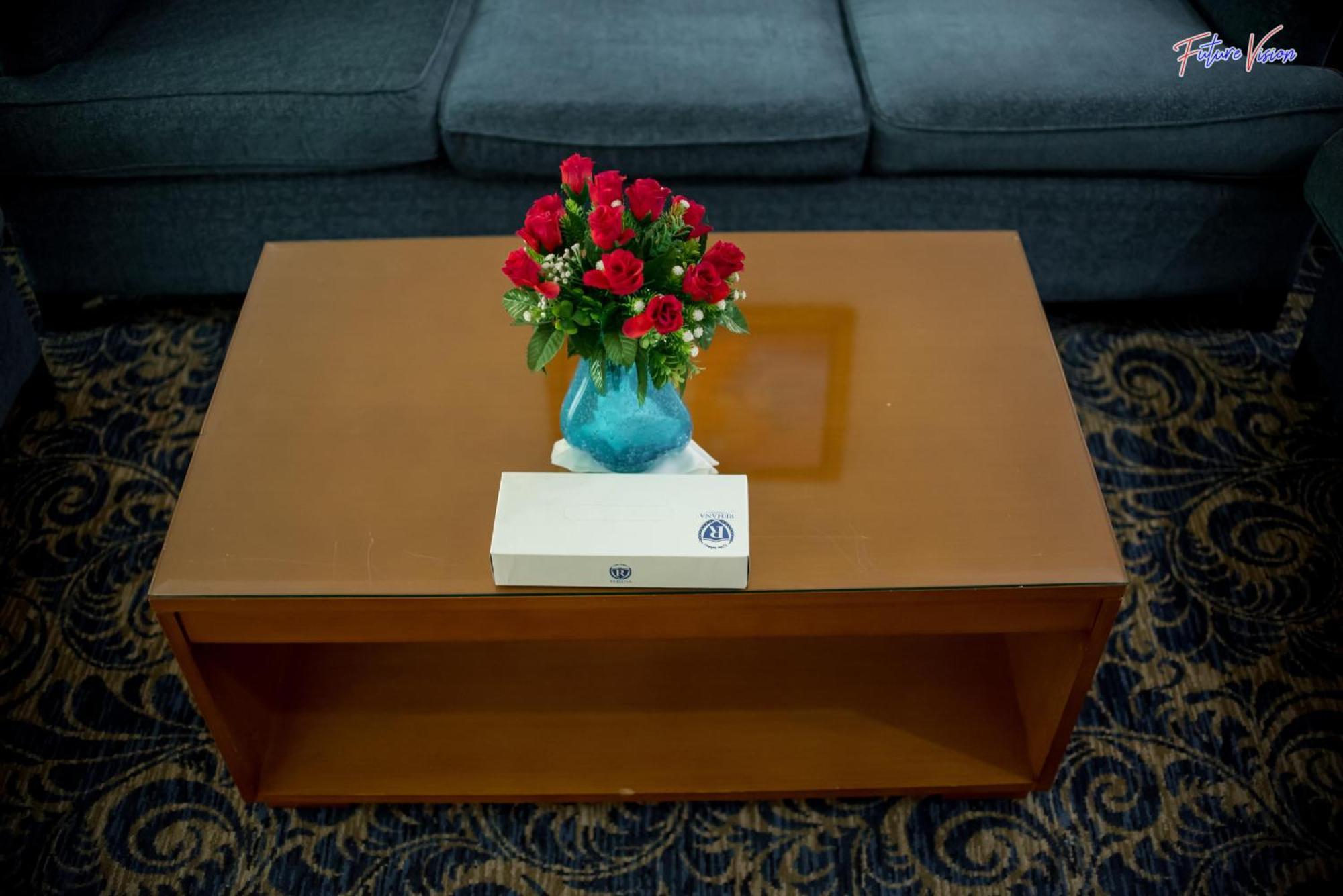 Rehana Plaza Hotel Kairo Exterior foto A coffee table