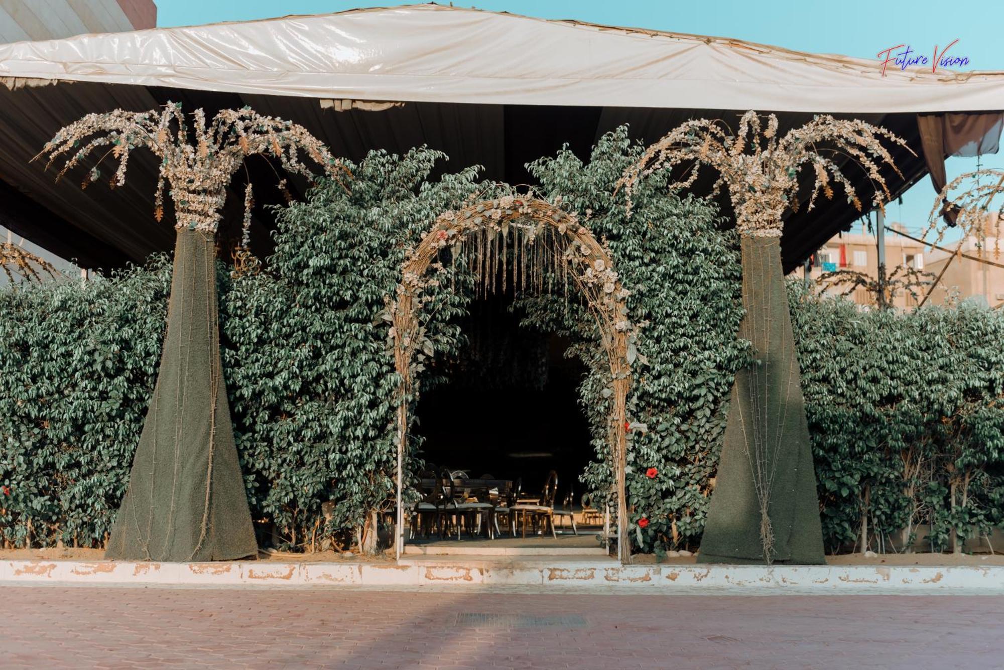 Rehana Plaza Hotel Kairo Exterior foto The entrance to the 1994 Cannes Film Festival